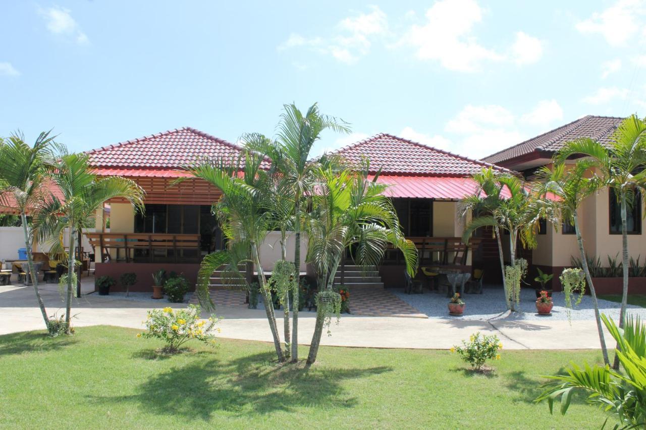 Naluemon Village Fh 1 Rayong Eksteriør billede
